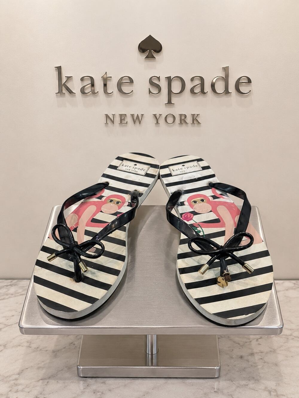 Kate Spade Fifi Monkey Striped Bow Flip Flop Sandals Women’s Size 9/10